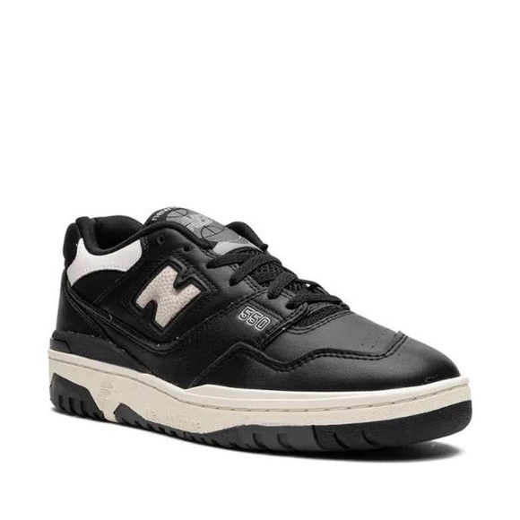 New Balance 550 - Black & White - Woman's Size 6 - Picture 1 of 7